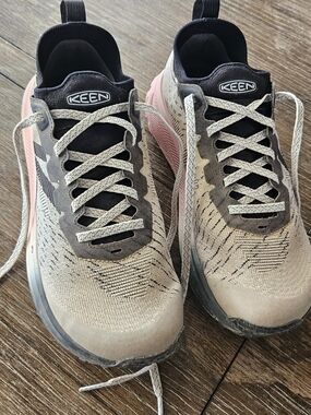 KEEN SEEK Women's Trail Running Shoes